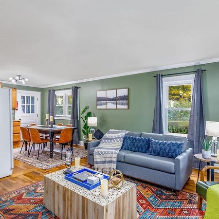 New River Gorge Cottage W Hot Tub, Fire Pit, Grill أوك هيل المظهر الخارجي الصورة