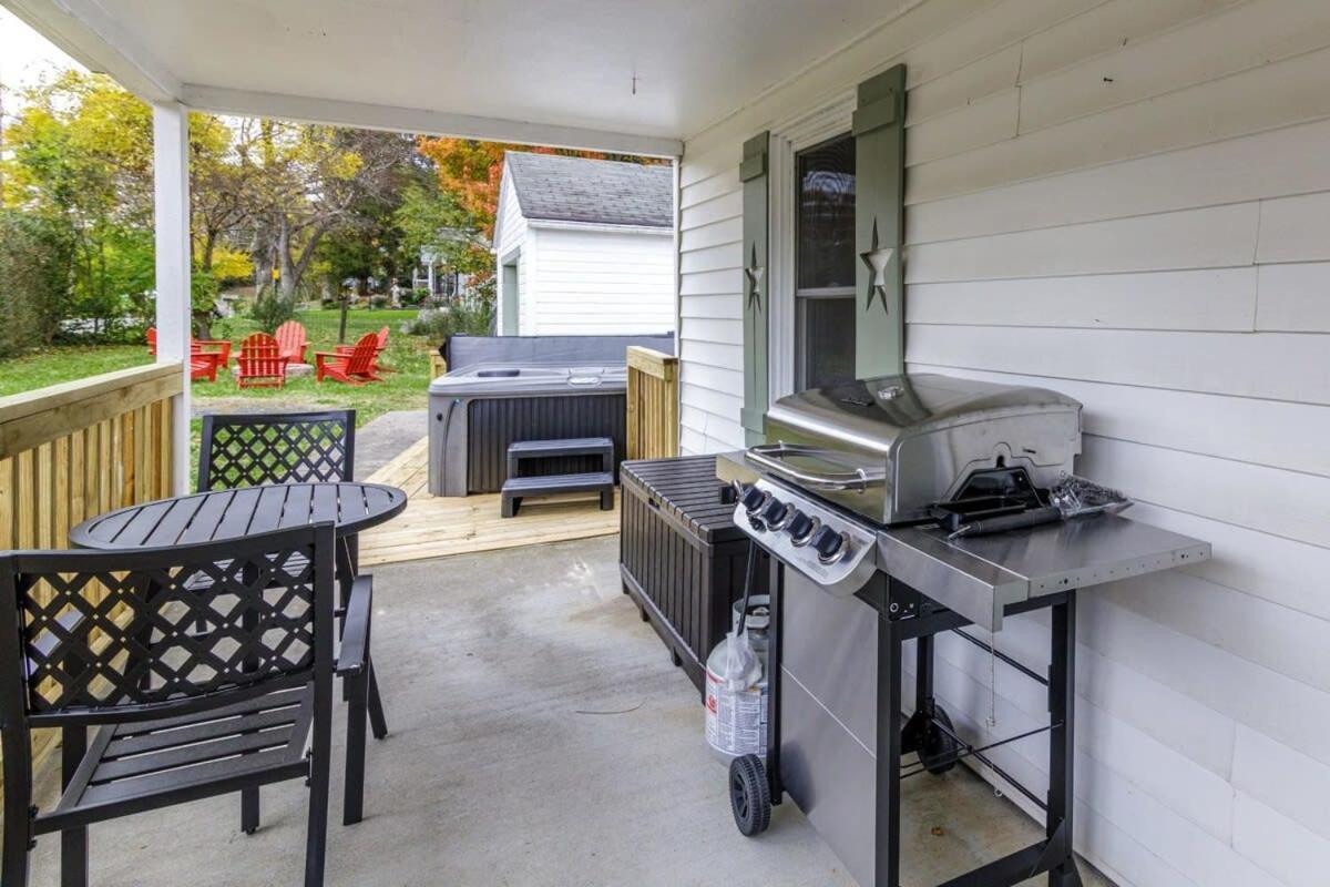 New River Gorge Cottage W Hot Tub, Fire Pit, Grill أوك هيل المظهر الخارجي الصورة