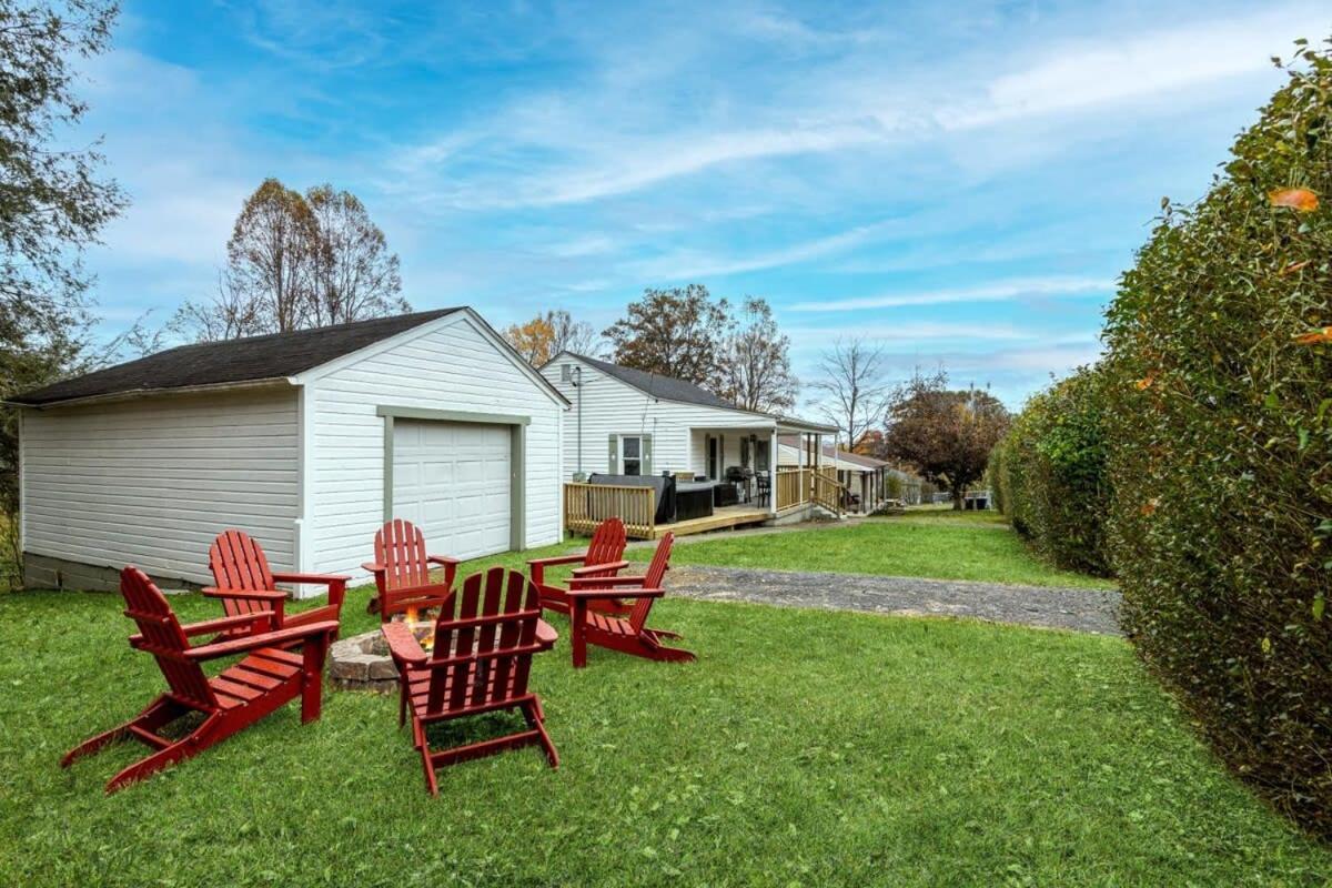 New River Gorge Cottage W Hot Tub, Fire Pit, Grill أوك هيل المظهر الخارجي الصورة