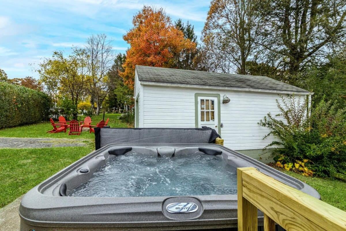 New River Gorge Cottage W Hot Tub, Fire Pit, Grill أوك هيل المظهر الخارجي الصورة