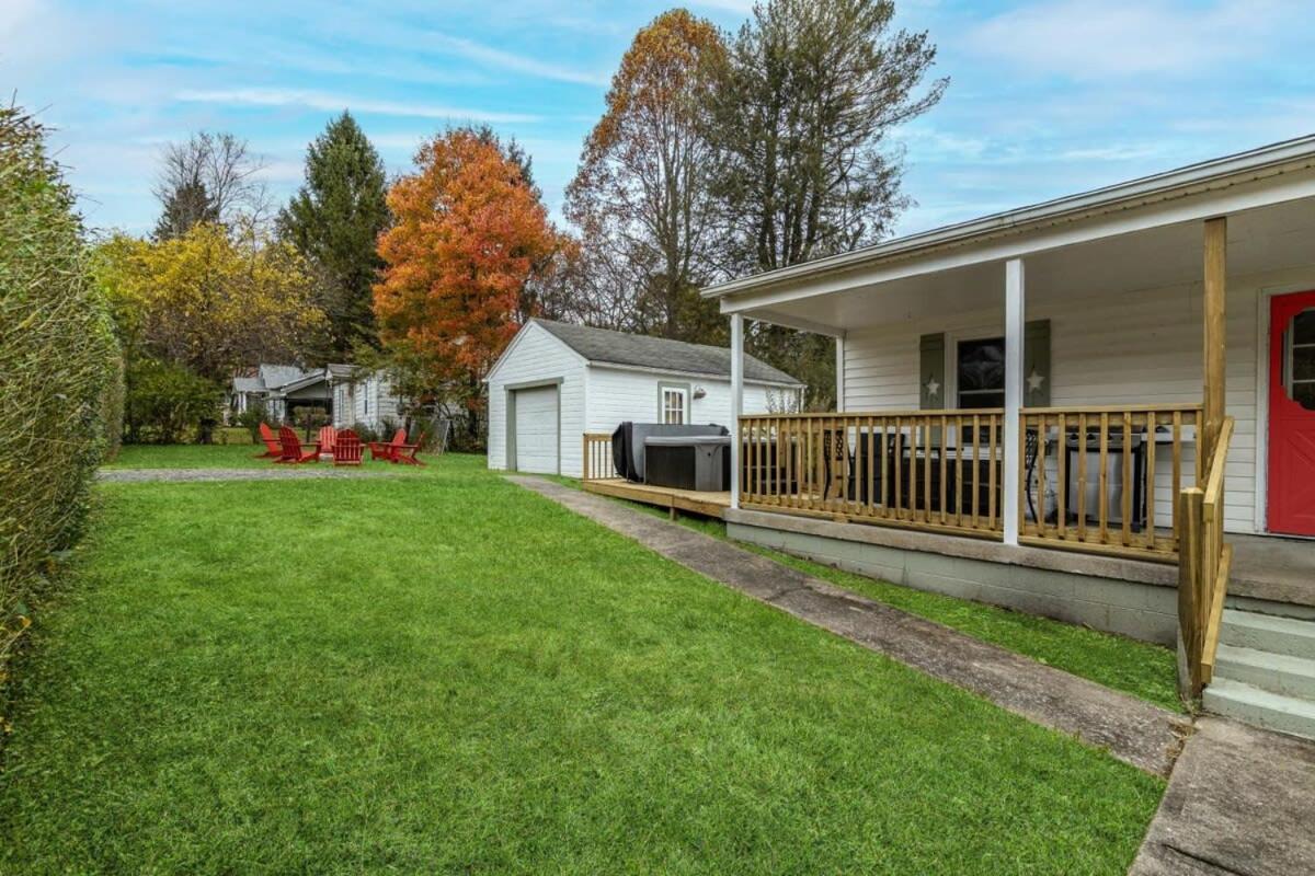 New River Gorge Cottage W Hot Tub, Fire Pit, Grill أوك هيل المظهر الخارجي الصورة