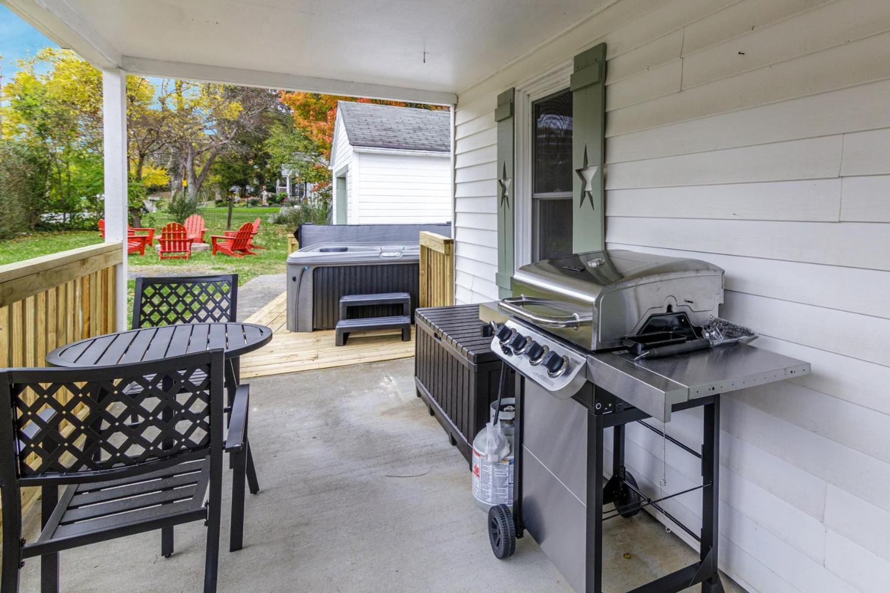 New River Gorge Cottage W Hot Tub, Fire Pit, Grill أوك هيل المظهر الخارجي الصورة